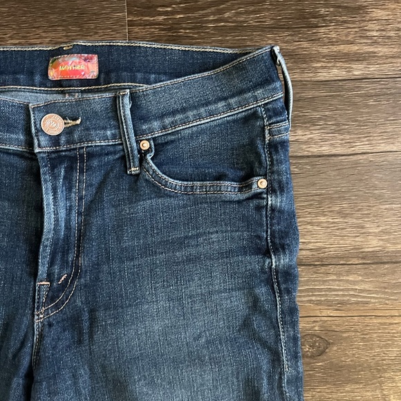 MOTHER DENIM - Rascal Ankle Snippet in Girl Crush - Picture 5 of 7